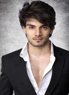 Sooraj Pancholi's Portfolio Pics