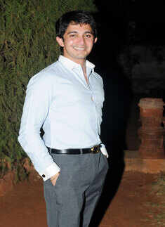 Socialites @ Dinner Party