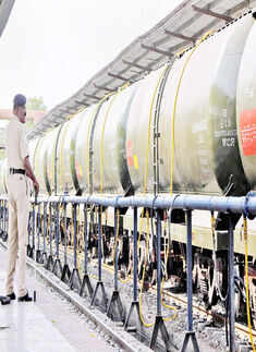 Train carrying water reaches Latur