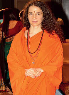 Socialites at talk event