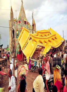 Ujjain: Thunderstorm hits Kumbh Mela site