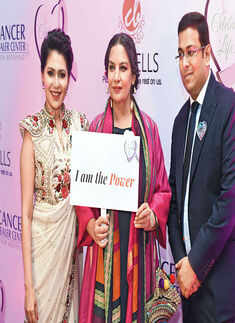 Celebs felicitate real-life heroes