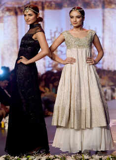 Pakistan: Bridal Couture Week