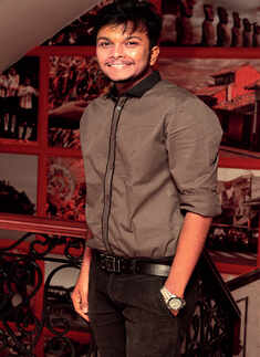 Socialites go pubbing