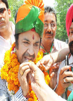 MCD bypoll: Good show by AAP, Congress