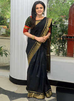 Celebs attend music concert