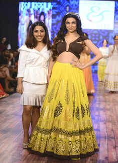 IBFW 2016: Day 2: Sukriti & Aakriti