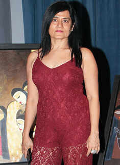 Socialites @ Art exhibition