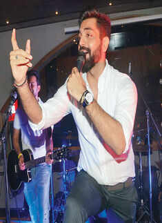 Party @ The Flying Saucer Cafe V2.0