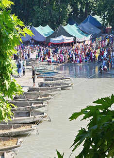 Kashmir celebrates Dashar Maha Kumbh