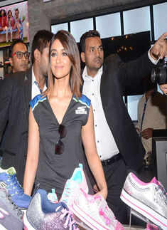 Ileana inaugurates Skechers showroom