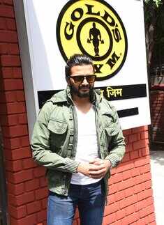 Riteish Deshmukh inaugurates Gold's Gym
