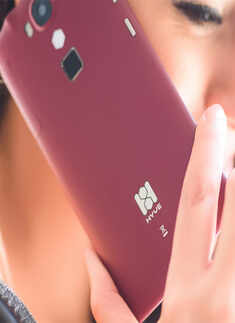 Hyve Buzz and Storm smartphones launched