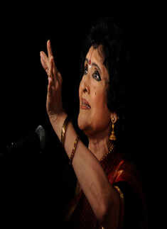 Dr. Vyjayantimala performs