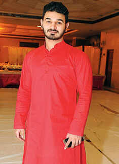 Celebs attend Iftar party