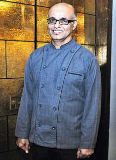 Party @ World Art Dining