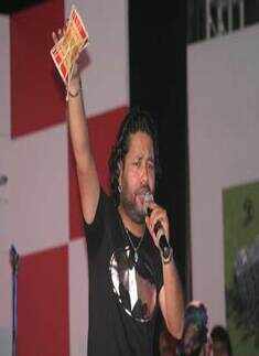 Kailash Kher performs