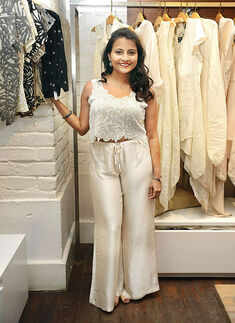 Socialites attend get-together