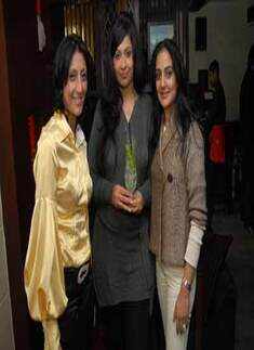 Nishi Singh, Kanchan Kapoor 