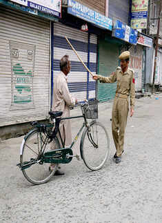 Kashmir violence: Death toll rises to 16