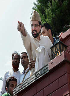 Curfew, shutdown continues in Kashmir