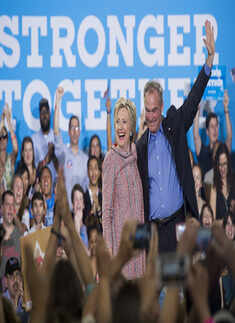 Hillary Clinton campaigns with Tim Kaine