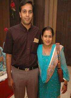 Dr Manish and Dr Charu Baheti 