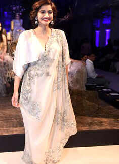 ICW 2016: Anamika Khanna