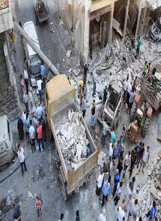 Syrian troops tighten Aleppo siege