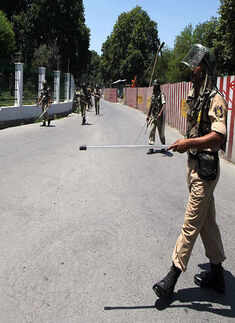 Mobile phone services restored in Kashmir