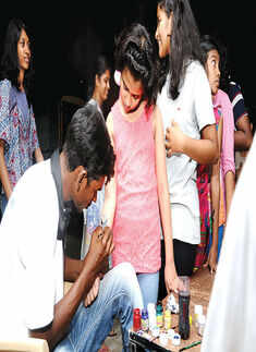 Chance-ey Illa Weekends