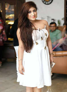 Ladies bond over lunch