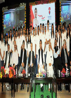 UP CM inaugurates Bennett University