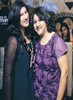 The Roost Urban Bistro: Launch