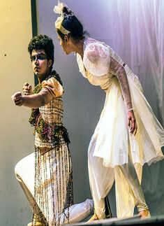 Miss Prophet: A play