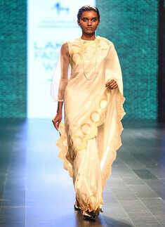 LFW '16: Day 3: Cloths & India