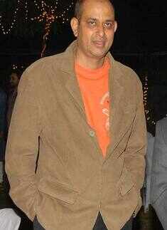 Shakeel & Nilofer's wedding anniv.