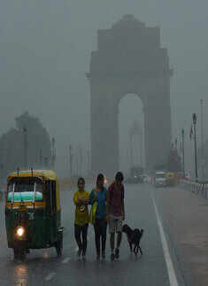 Traffic jams, waterlogging in Delhi