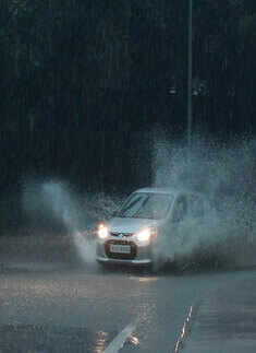Traffic jams, waterlogging in Delhi