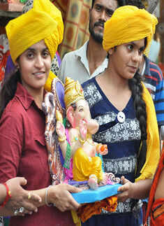 Maharashtra welcomes Lord Ganesha