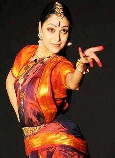 Rama Vaidyanathan performs