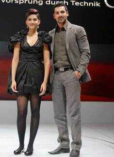 Sonam @ 10th Auto Expo