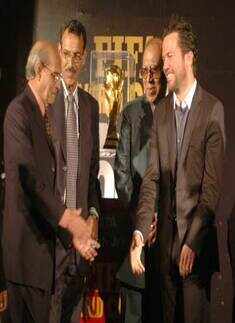 Lothar unveils FIFA trophy