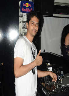 Party at Illusions Pub