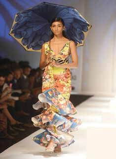 AIFW SS '17: Day 1: Italian Fashion Show