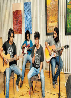 The Unmentionables perfoms @ City cafe