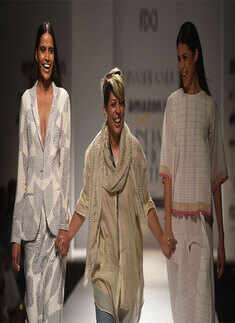 AIFW SS '17: Day 2: Urvashi Kaur