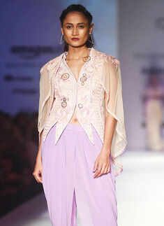 AIFW SS &lsquo;17: Day 4: Mandira Wirk