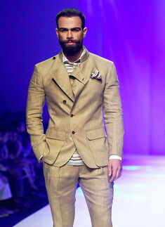 AIFW SS &lsquo;17: Day 5: Dhruv Vaish