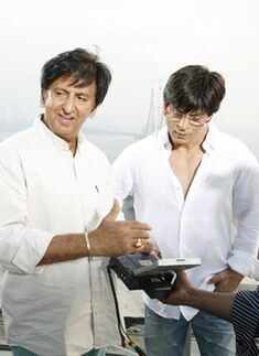 Shah Rukh Khan at 'Phir Mile Sur'